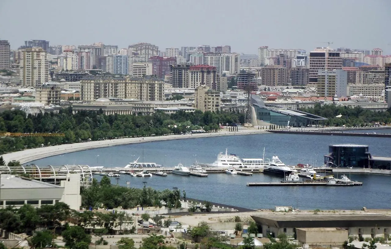 Guest House Calipso باكو بيت شباب